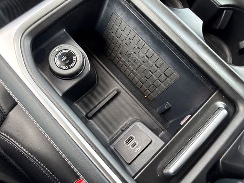Used 2025 Ford Expedition Platinum AWD/4WD image 26