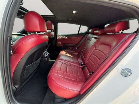 Used 2022 Kia Stinger GT2 image 42