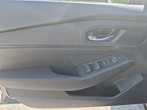 Used 2025 Honda Accord SE image 11