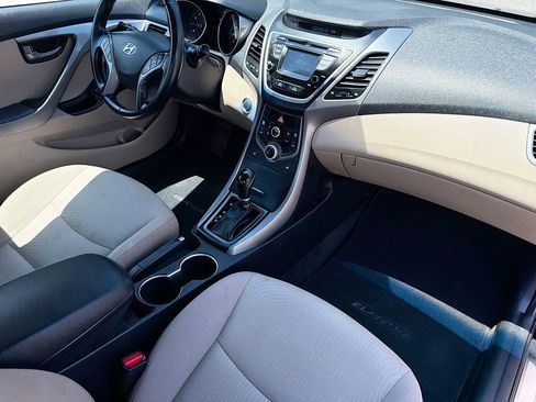 Used 2016 Hyundai Elantra Value Edition FWD image 31