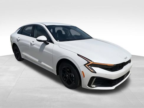 New 2026 Kia K5 LXS FWD image 2