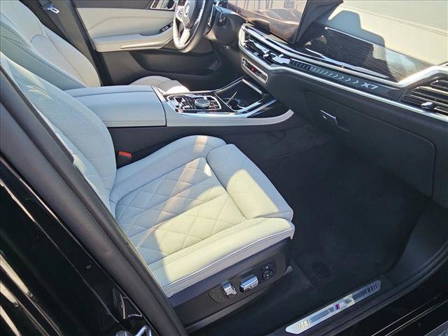 Used 2024 BMW X7 xDrive40i w/ M Sport Package AWD/4WD image 24