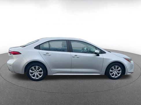 Used 2025 Toyota Corolla LE image 16