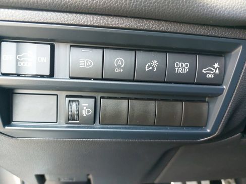 Used 2025 Toyota Tundra Limited w/ TRD Off-Road Package AWD/4WD image 25