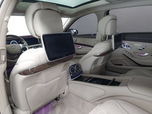 Used 2016 Mercedes-Benz Maybach S 600 image 8
