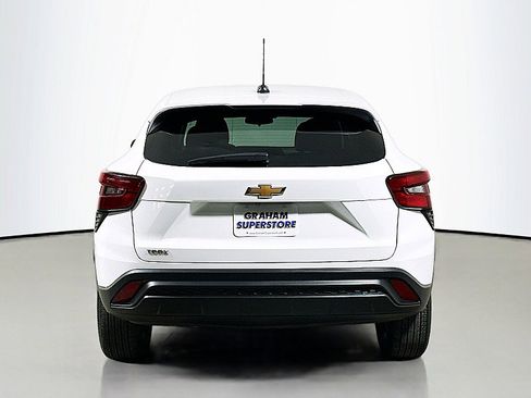 Used 2024 Chevrolet Trax LS FWD image 6