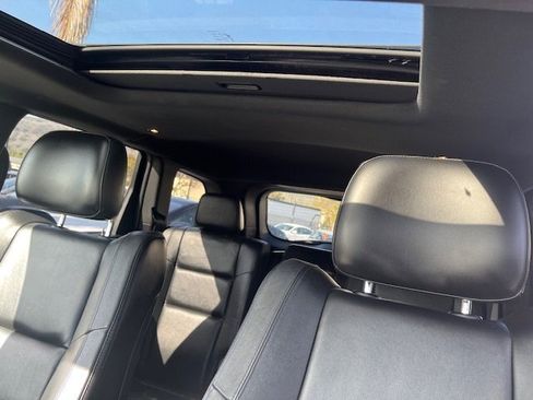 Used 2019 Jeep Grand Cherokee Limited image 6