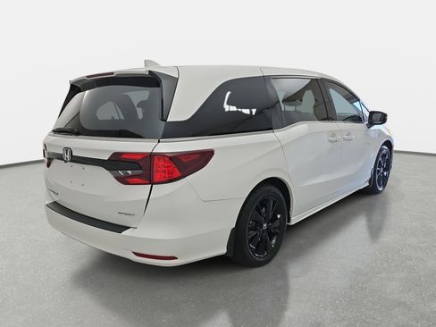 Certified 2024 Honda Odyssey Sport image 5