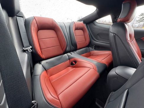 Used 2025 Ford Mustang GT Premium image 33