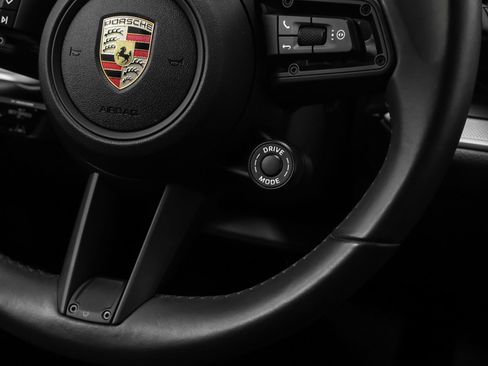 Certified 2024 Porsche Cayenne AWD/4WD image 34