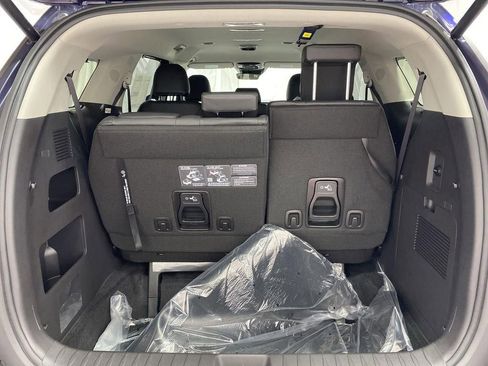 New 2026 Kia Carnival EX image 16