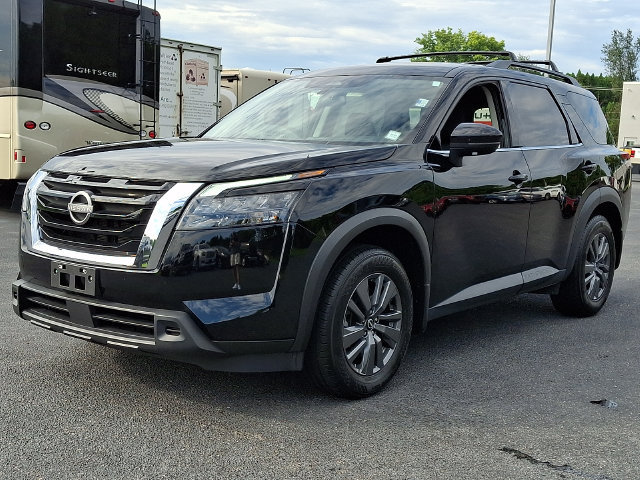 Used 2024 Nissan Pathfinder SV AWD/4WD image 6