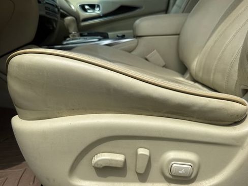 Used 2013 INFINITI JX35 AWD w/ Premium Pkg image 16