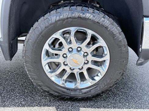 Used 2024 Chevrolet Silverado 2500 LTZ w/ LTZ Plus Package AWD/4WD image 36