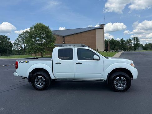 Used 2020 Nissan Frontier PRO-4X AWD/4WD image 5