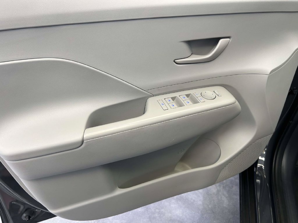Used 2024 Hyundai Kona SEL AWD/4WD image 15