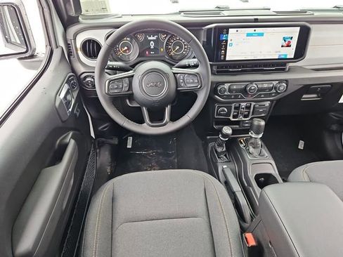 New 2026 Jeep Gladiator Sport AWD/4WD image 9