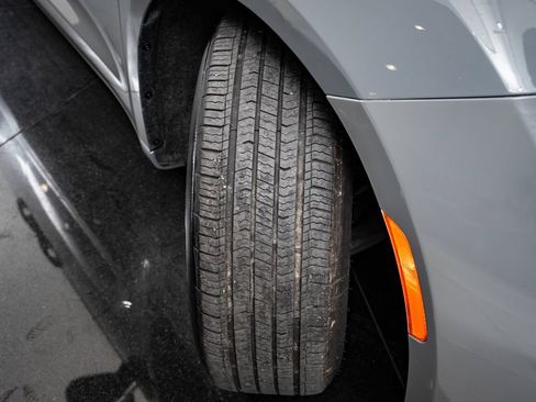 Used 2022 Chrysler Pacifica Touring-L FWD image 48