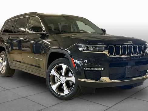 Used 2023 Jeep Grand Cherokee L Limited w/ Luxury Tech Group II AWD/4WD image 2