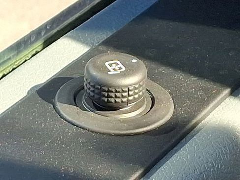 Used 2023 Ford F650 2WD Regular Cab Super Duty image 30