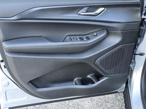 New 2025 Jeep Grand Cherokee L Altitude image 33