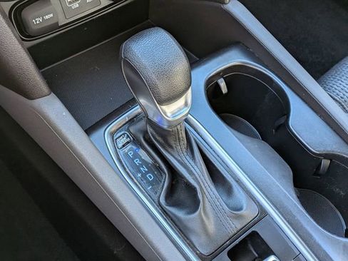 Used 2019 Hyundai Santa Fe SE image 26