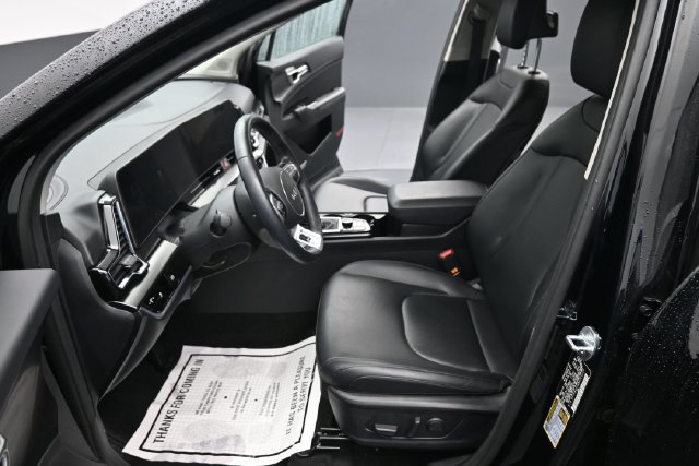 Used 2024 Kia Sportage EX AWD/4WD image 12