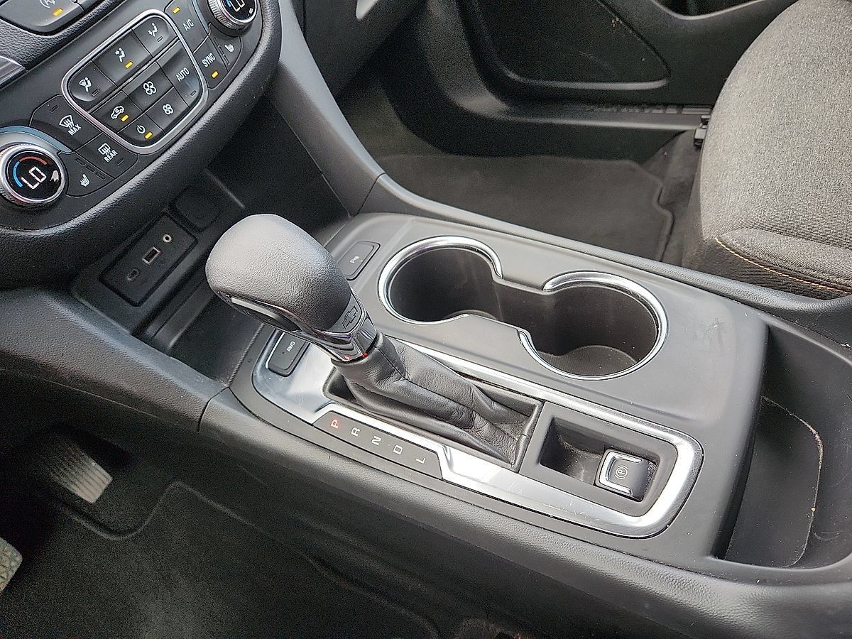 Used 2024 Chevrolet Equinox LT AWD/4WD image 12