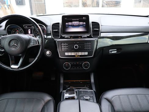 Used 2019 Mercedes-Benz GLS 450 4MATIC image 16