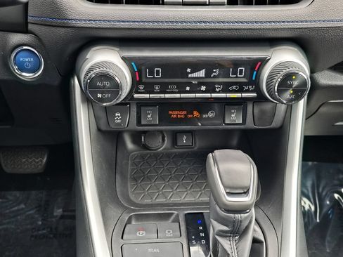 Used 2021 Toyota RAV4 XSE w/ XSE Grade Weather Package AWD/4WD image 18