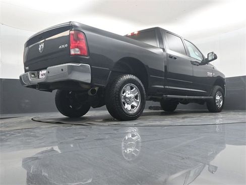 Used 2018 RAM 2500 Tradesman w/ Chrome Appearance Group image 39