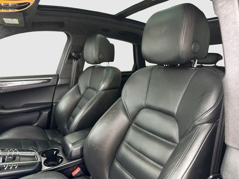 Used 2015 Porsche Macan Turbo AWD/4WD image 15