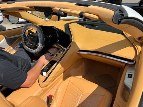 Used 2022 Chevrolet Corvette Stingray Premium Conv w/ Z51 Performance Package RWD image 11