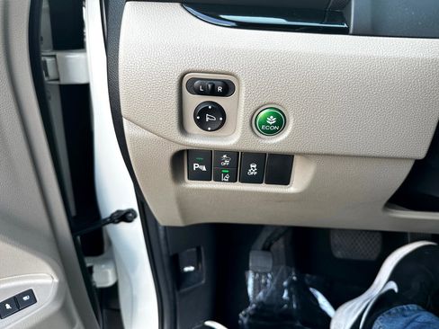 Used 2019 Honda Pilot Touring image 19