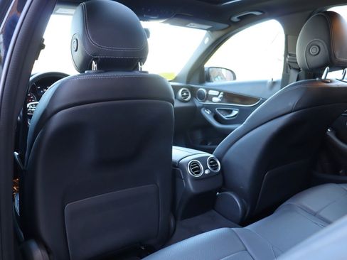 Used 2019 Mercedes-Benz C 300 4MATIC Sedan w/ Premium Package image 13