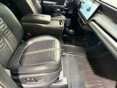 Used 2022 Rivian R1T Launch Edition image 30