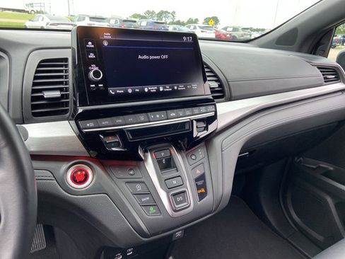 Used 2025 Honda Odyssey Sport-L image 27