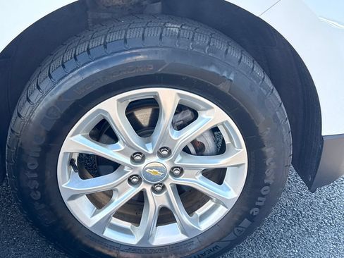 Used 2020 Chevrolet Equinox LS AWD/4WD image 9