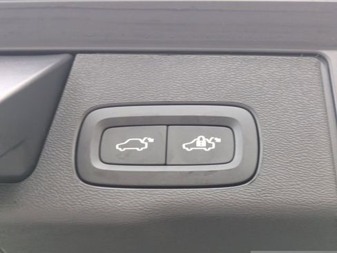 New 2026 Volvo XC60 B5 Plus w/ Protection Package Premier image 18