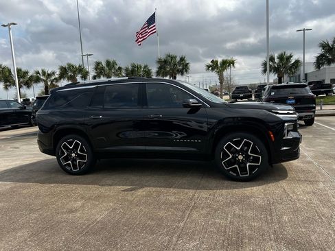 New 2026 Chevrolet Traverse High Country image 9