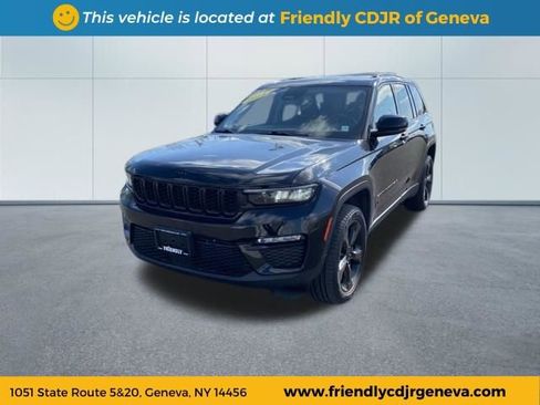 Used 2023 Jeep Grand Cherokee Limited w/ Black Appearance Package AWD/4WD image 1