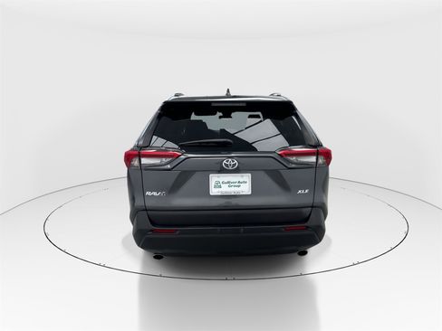 Used 2021 Toyota RAV4 XLE image 7
