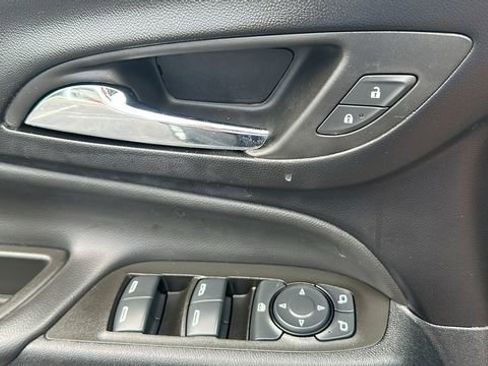 Used 2024 Chevrolet Equinox LT image 12