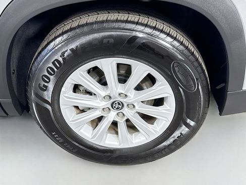 Certified 2025 Toyota Grand Highlander FWD image 30