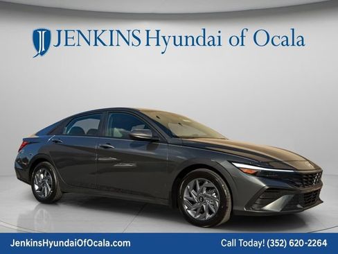 New 2026 Hyundai Elantra Sport FWD image 9