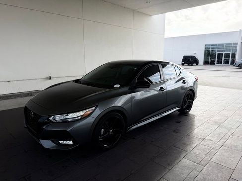 Used 2023 Nissan Sentra SR w/ Midnight Edition Package image 1