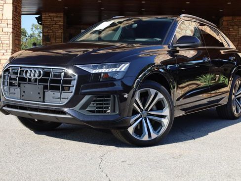 Used 2019 Audi Q8 Prestige image 2