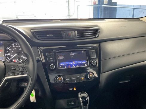 Used 2020 Nissan Rogue S AWD/4WD image 18