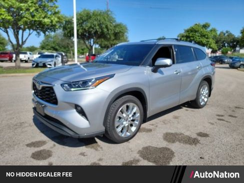 Used 2024 Toyota Highlander Limited AWD/4WD image 1