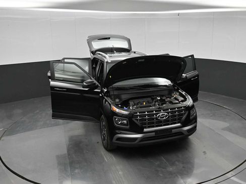 New 2026 Hyundai Venue SEL FWD image 40